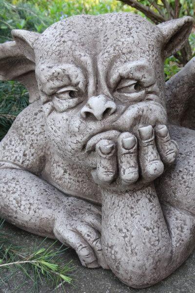 Gargoyle GRUMBLETHORPE | Fiona Scott © | Pheeberts Statuary